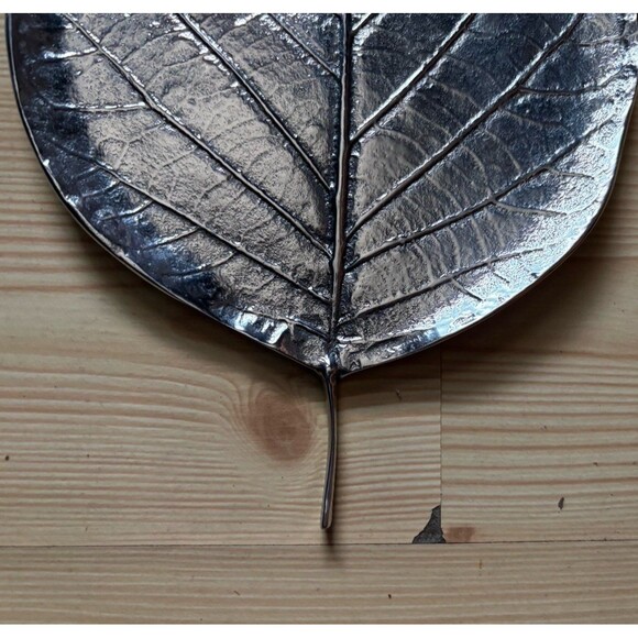 Michael Aram Botanical Magnolia Leaf Tray Sikver Foil Nature - Picture 2 of 7